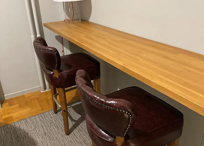 Vintage Chic 3' From The Metro *