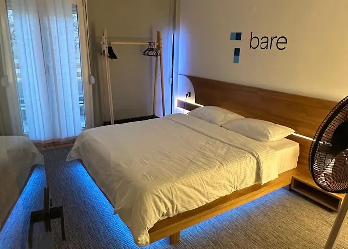 Vintage Chic 3' From The Metro *