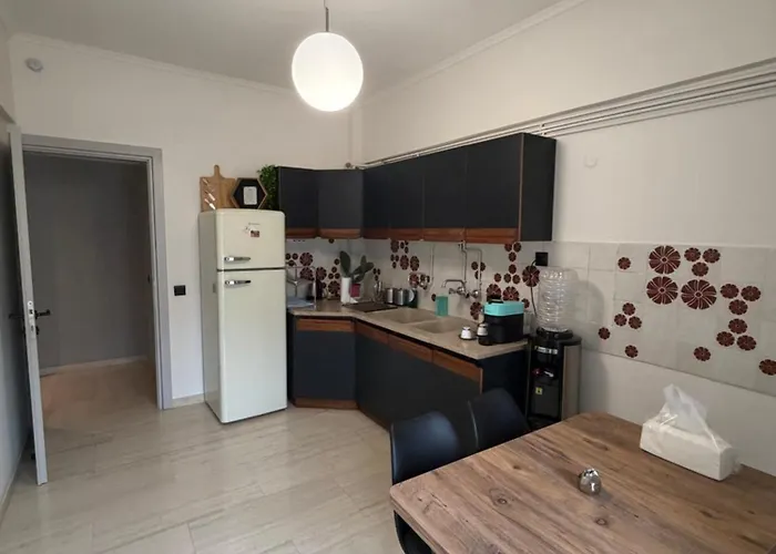 Vintage Chic 3' From The Metro *