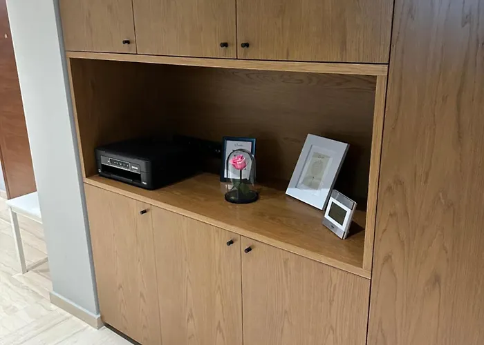 Vintage Chic 3' From The Metro Thessaloniki